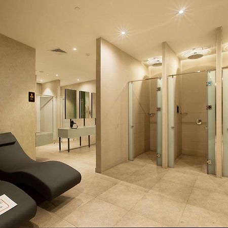 Ibis Styles Istanbul Merter Istambul Exterior foto The spa at The Dorchester