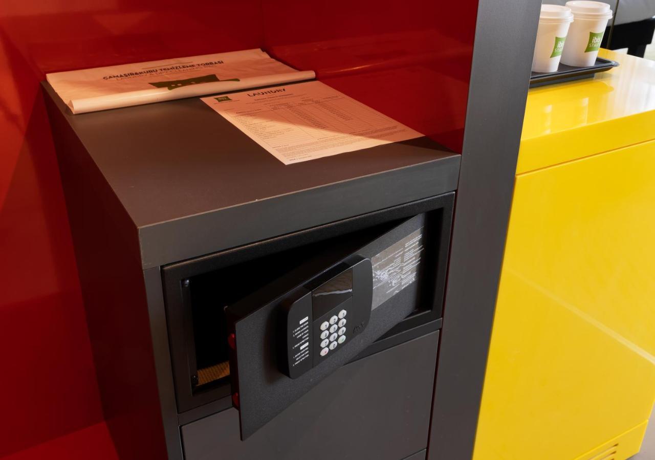 Ibis Styles Istanbul Merter Istambul Quarto foto A safe