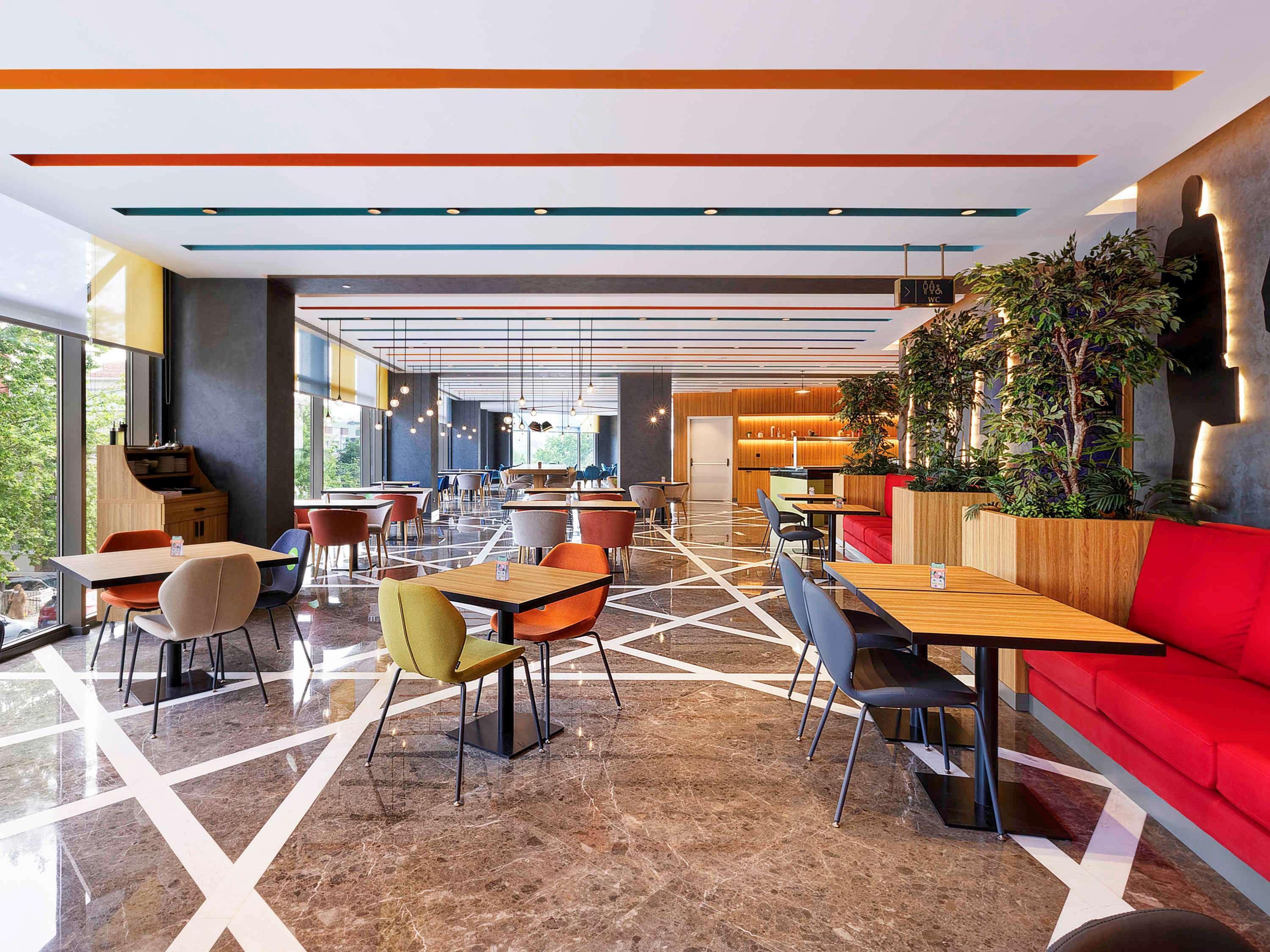 Ibis Styles Istanbul Merter Istambul Exterior foto The lounge at the airport