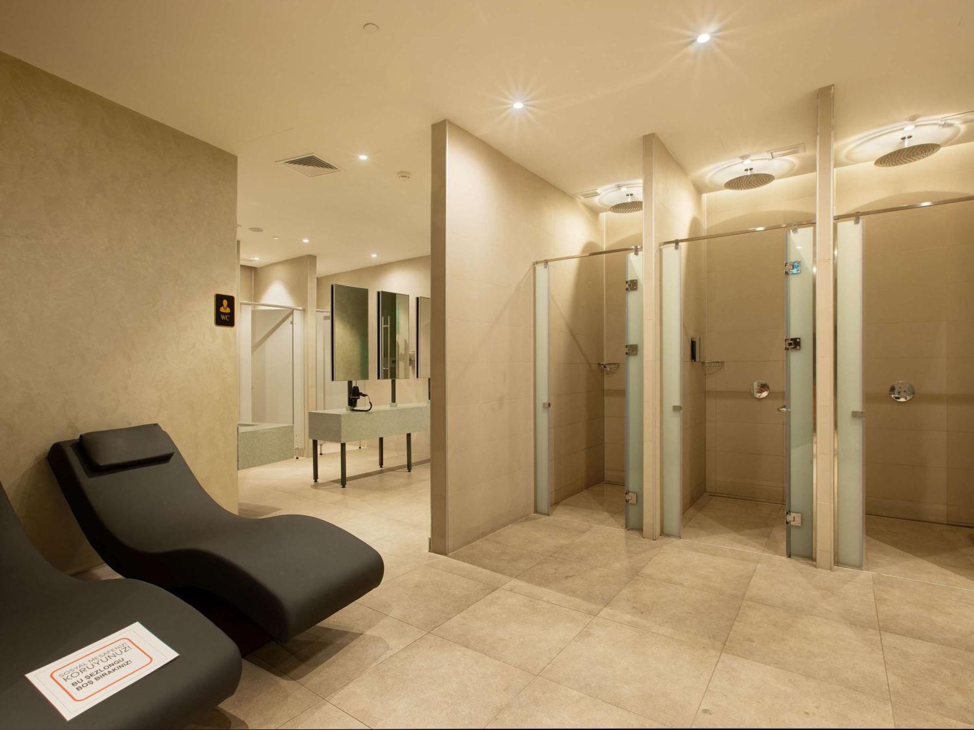 Ibis Styles Istanbul Merter Istambul Exterior foto The spa at The Dorchester