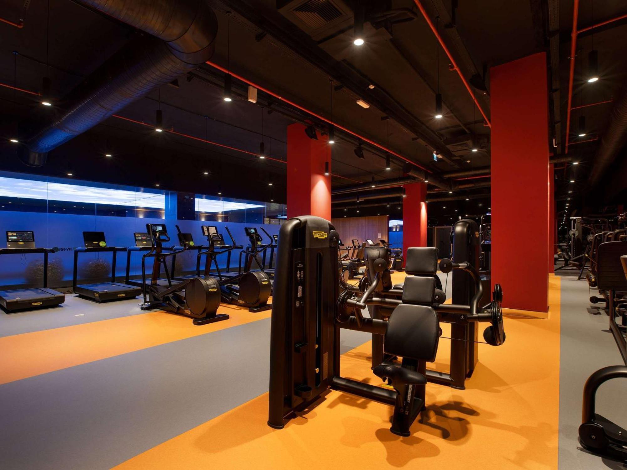 Ibis Styles Istanbul Merter Istambul Exterior foto The gym at the hotel